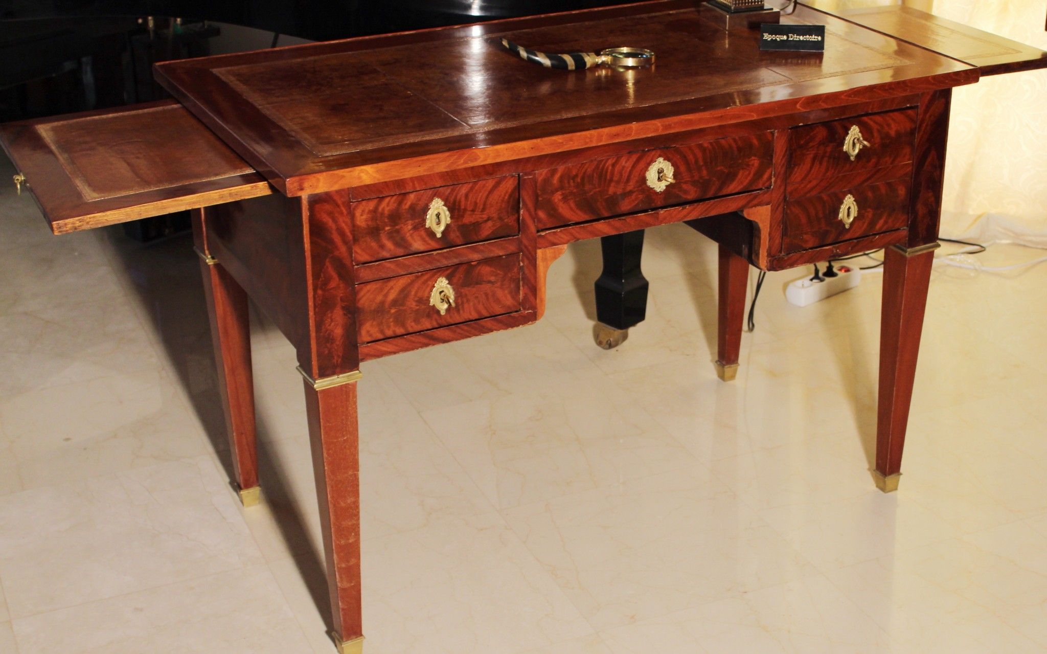 Bureau Caoba epoca DIRECTORIO  principios XIX