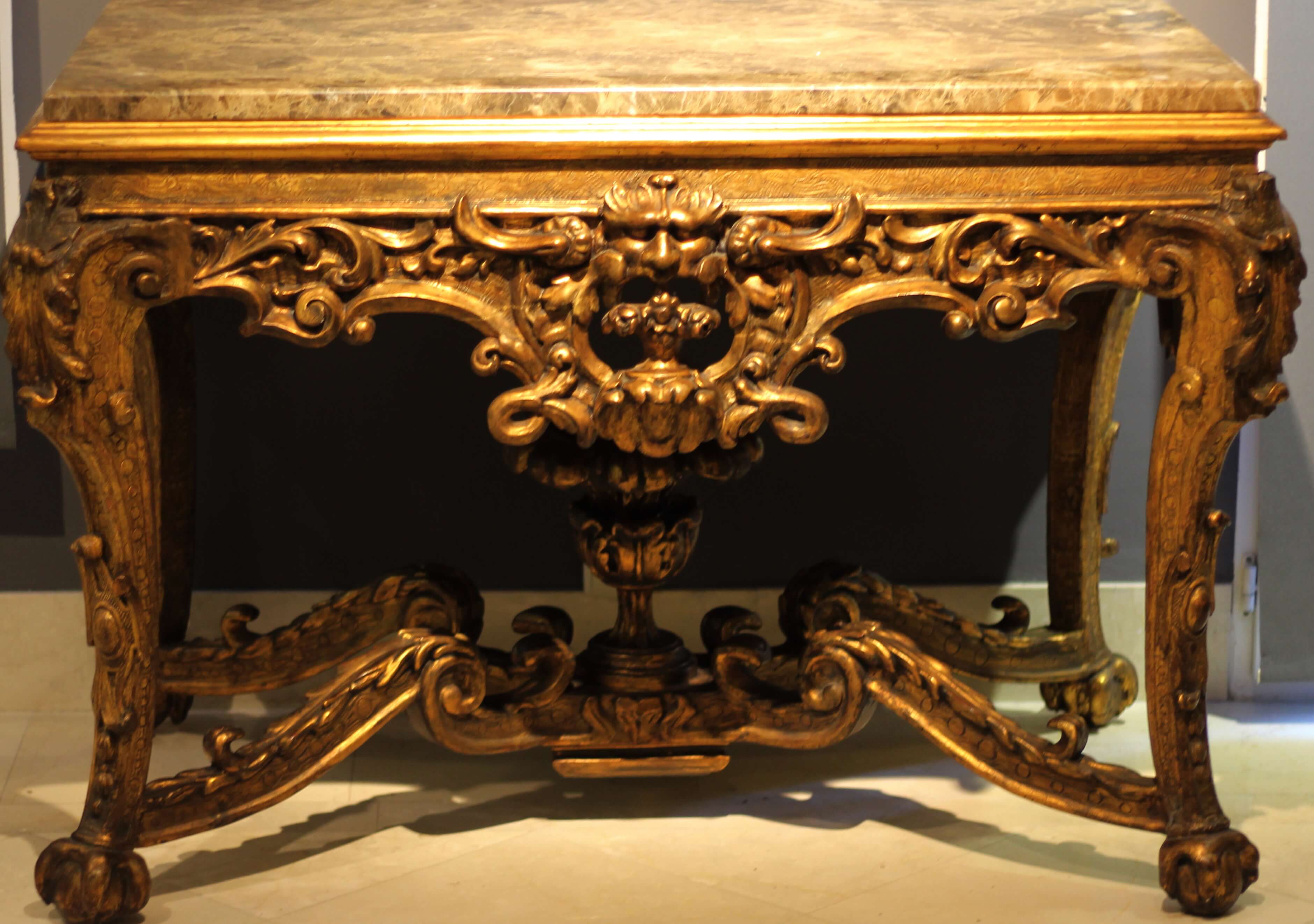 Consola Italiana,siglo XVIII-ca. 1710- estilo Louis XIV